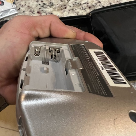 Game boy advance with carrying case. Full working condition - Picture 6 of 6